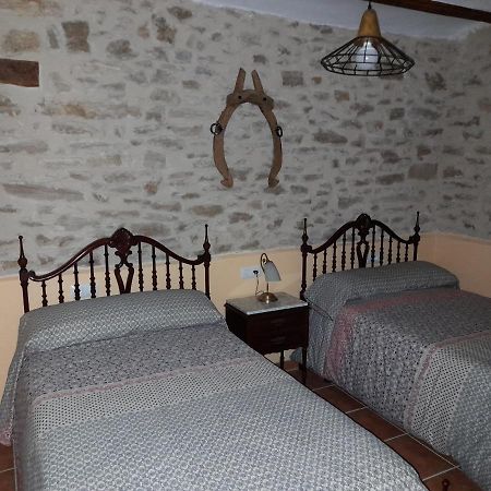 Hostal Ca Efren Castellfort Exterior foto